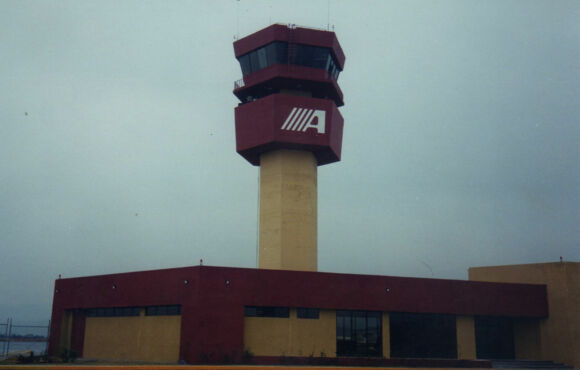 Torre de control en Aeropuerto Internacional de Toluca